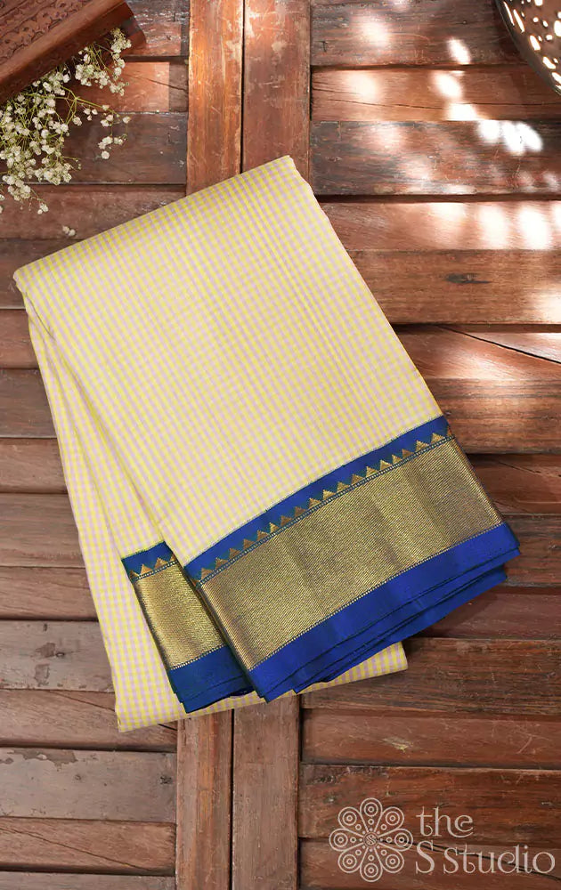 Off white kasa kasa kattam kanchipuram silk saree with korvai blue border