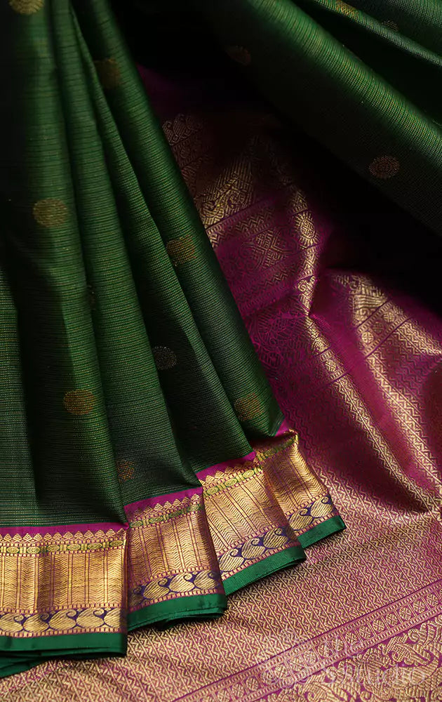 Leaf green colour  vaira oosi kanchipuram  silk saree with rani pink border