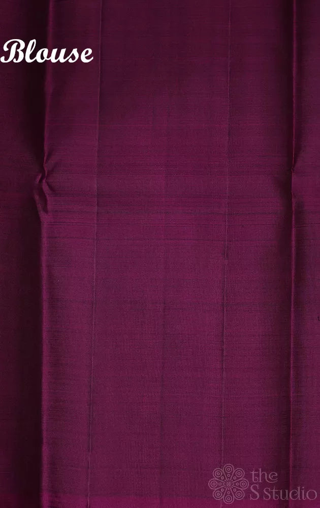 Green kanchipuram silk saree with dancing lady border