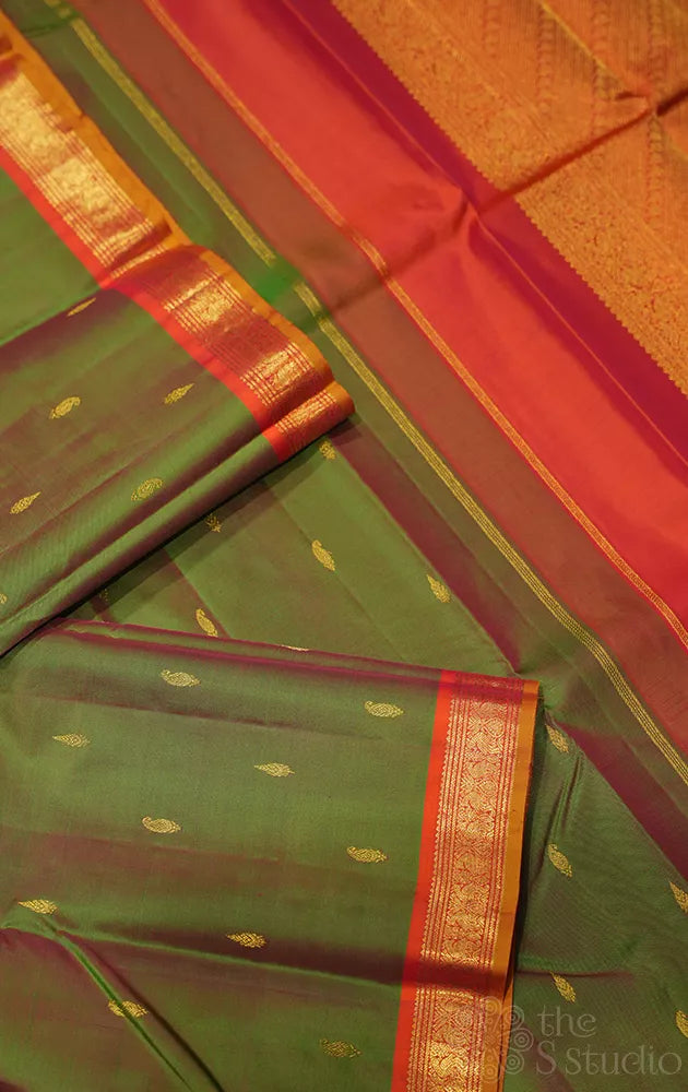 Mehandi green kanjivaram silk saree with small border