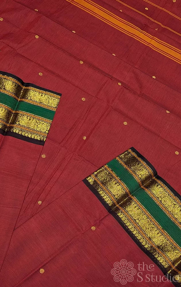 Red kanchi cotton saree with rettaipet zari border