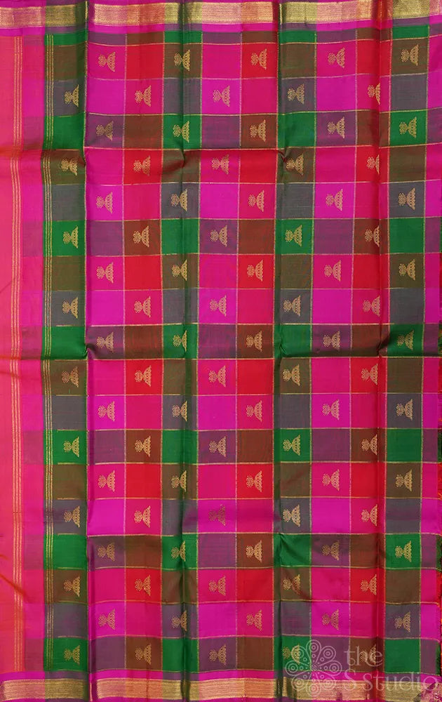 Peach kanchi silk saree with paalum pazhamum checks pallu