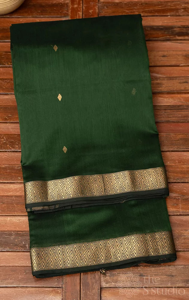 Green maheshwari silk cotton saree with zari border and buttas