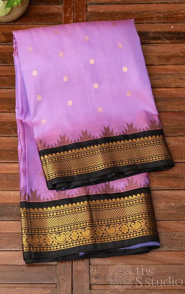 Lavendar gadwal silk saree with black kuttu border
