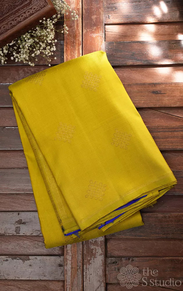 Sampanga green kanjivaram silk saree with double pallu