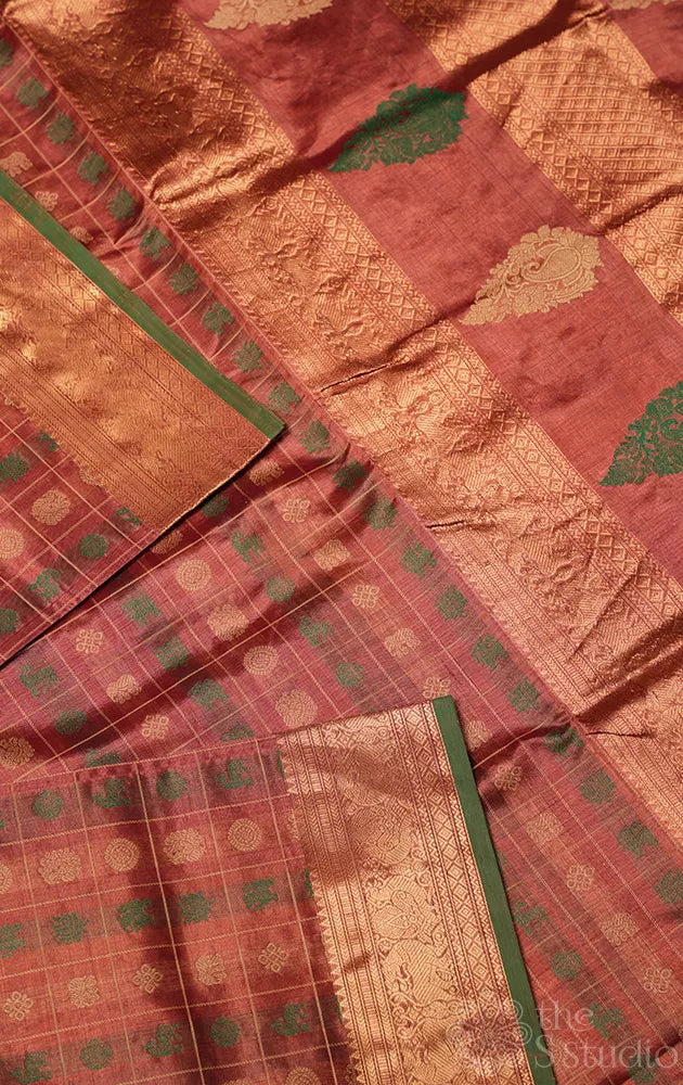 Mauve pink aayiram butta silk cotton saree with green selvedge