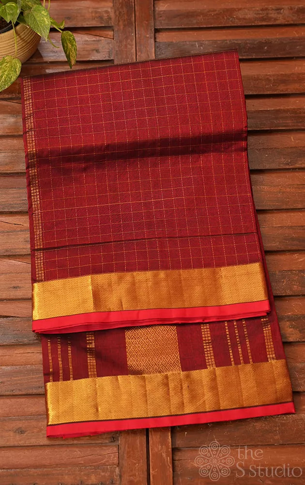 Maroon zari checked ten yards silk cotton saree with red selvedge