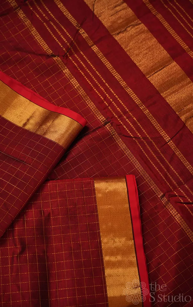 Maroon zari checked ten yards silk cotton saree with red selvedge