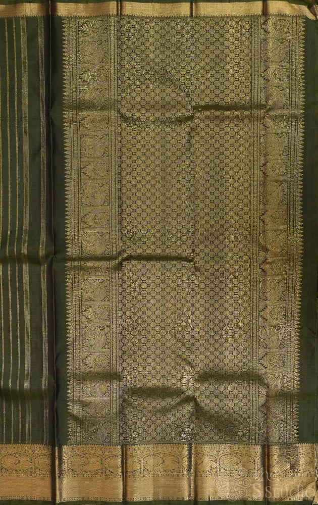 Mehandi green kanchi pattu saree with vertical vangi designs