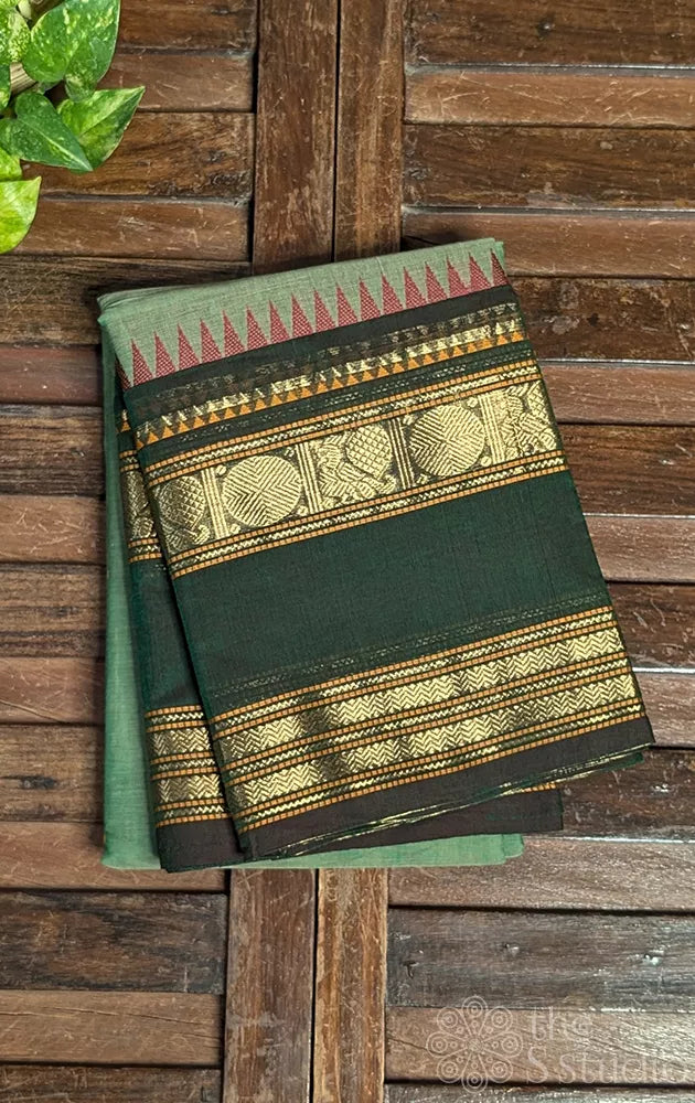 Elachi green kanchi cotton saree with dark green rettaipet border