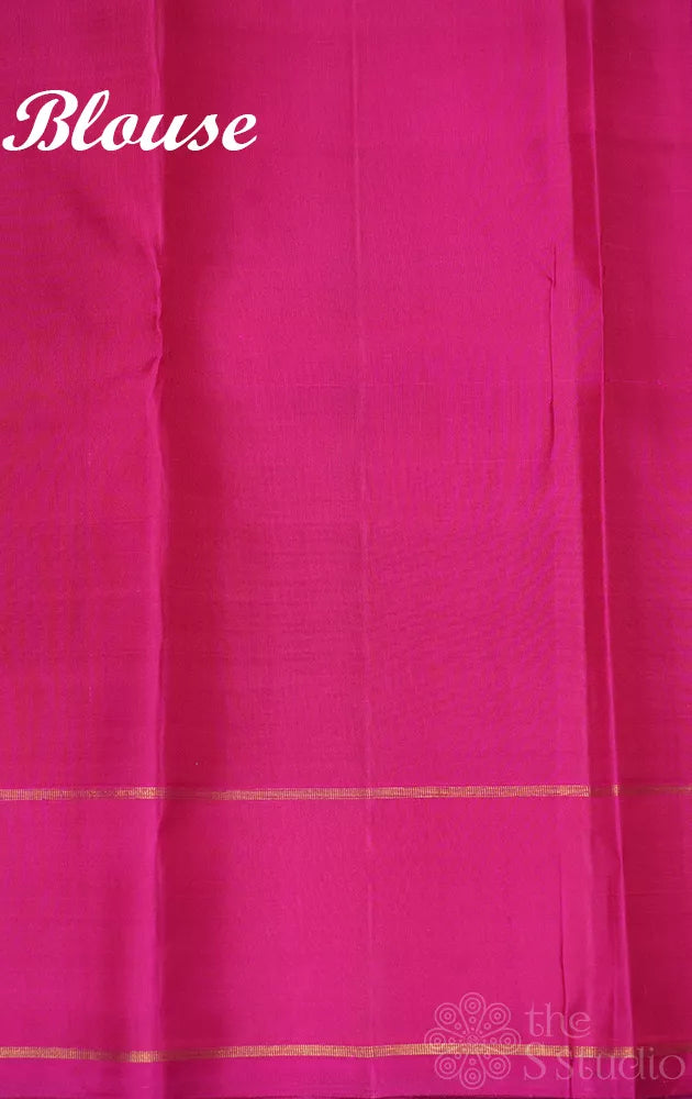 Manthulir green kanchi silk saree with ranipink border