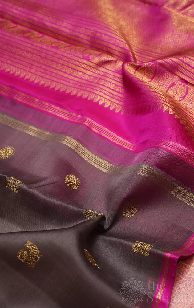 Cocoa brown Kora Kanchipuram silk saree with mayil chakram buttas