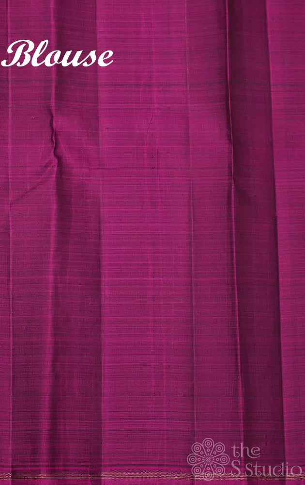 Onion pink kanchipuram silk saree with magenta checks