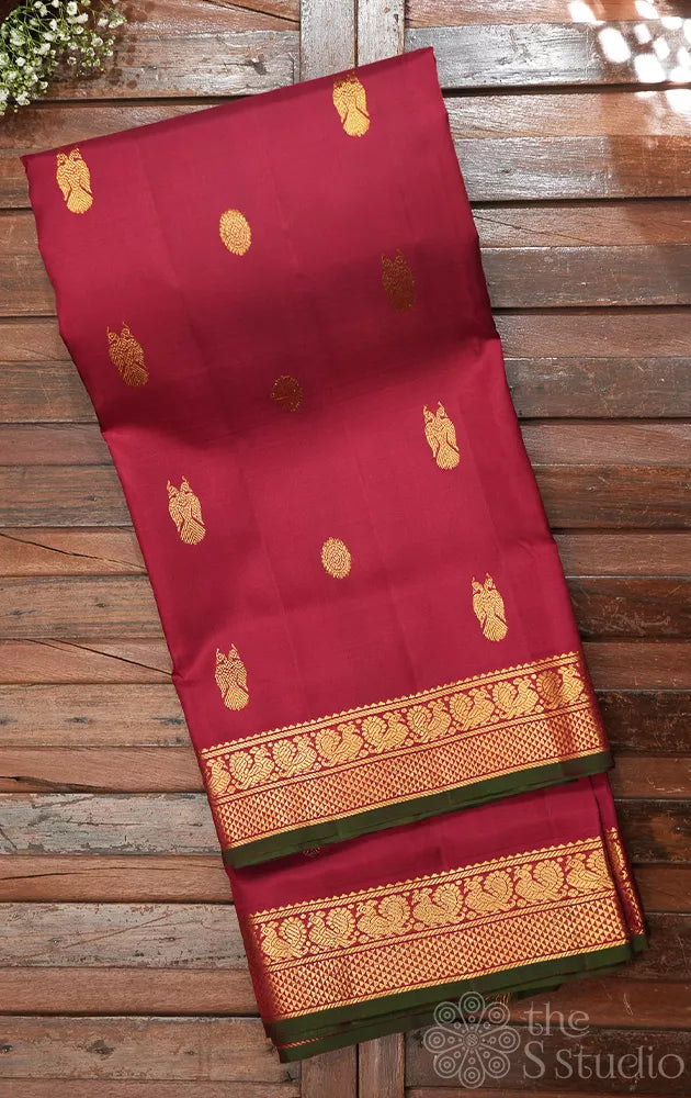 Maroon butta woven madisar 10 yards kanchipuram silk saree with peacock woven border