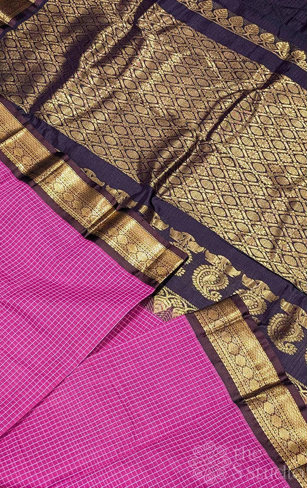 Magenta checked gadwal cotton saree with brown border