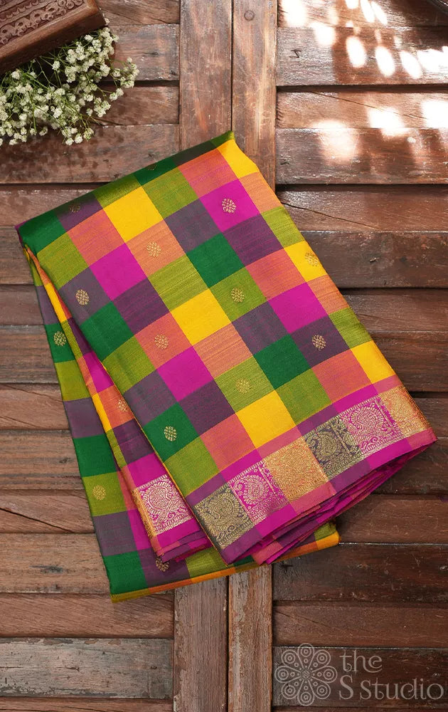 Paalum pazhamum checks kanjeevaram silk saree with ranipink pallu