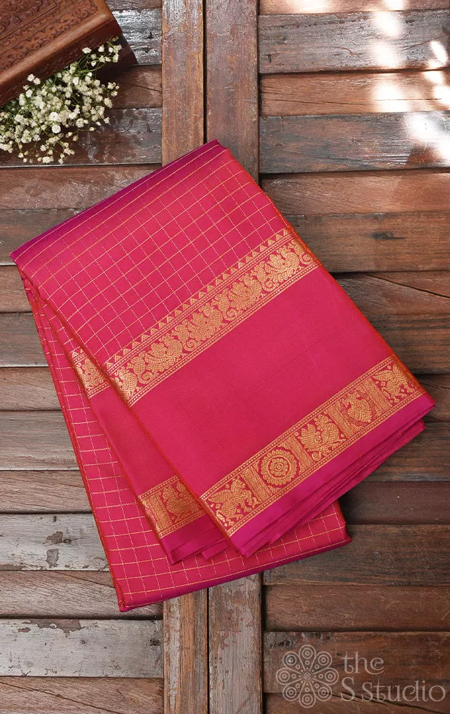 Pink checked kanjivaram silk saree with rettaipet zari border