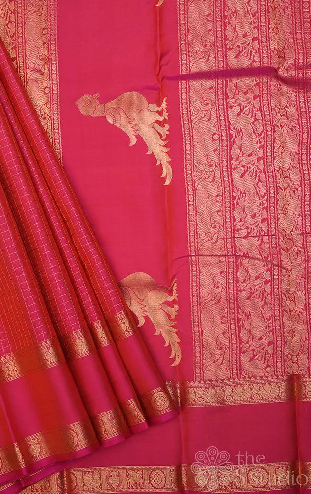 Pink checked kanjivaram silk saree with rettaipet zari border