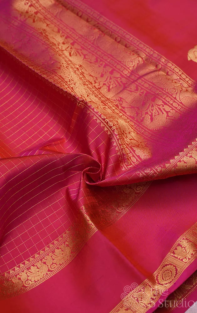 Pink checked kanjivaram silk saree with rettaipet zari border