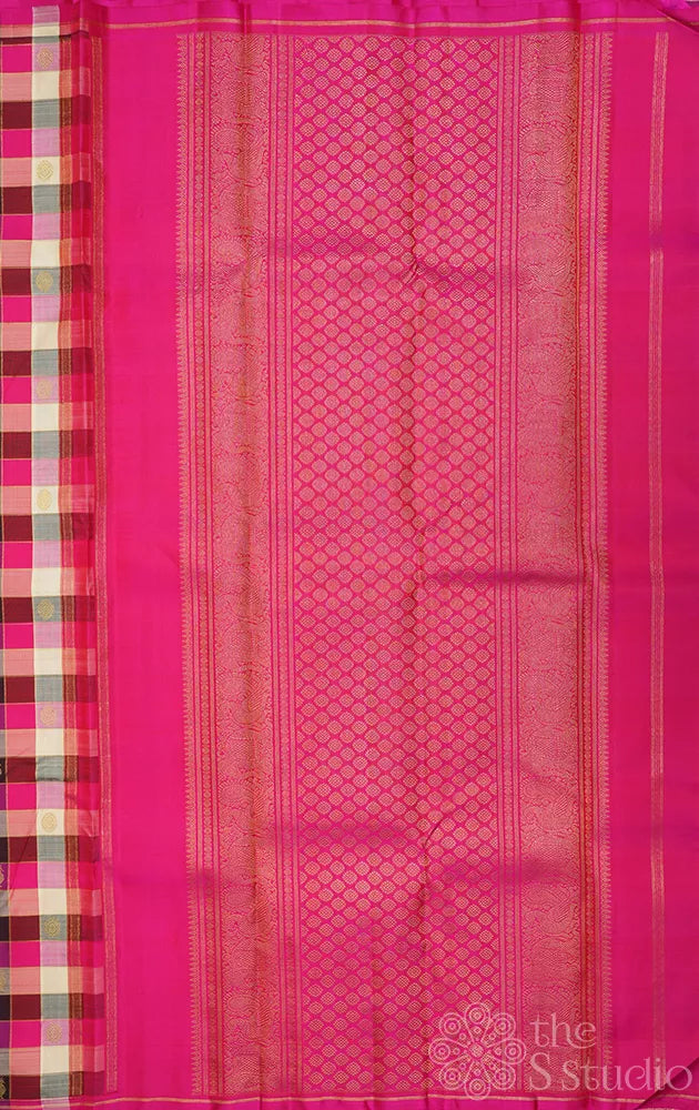 Cream, ranipink and brown zari checked kanchi silk saree with ranipink pallu