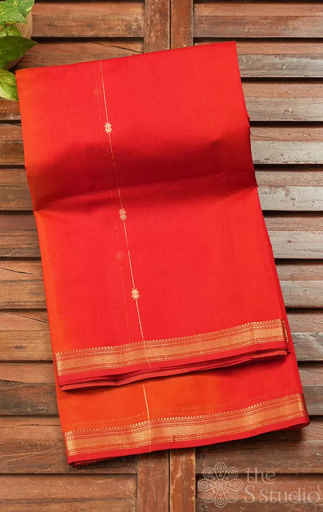Rust and red shaded maheshwari silk cotton saree with thin zari border