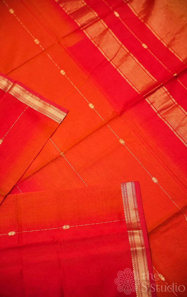 Rust and red shaded maheshwari silk cotton saree with thin zari border