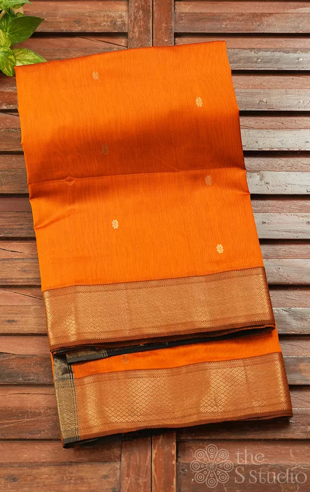 Rust maheshwari silk cotton saree with black pallu