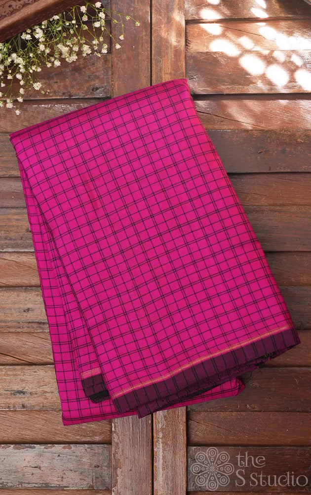 Rose checked borderless kanchipuram silk saree with seer mundhi pallu