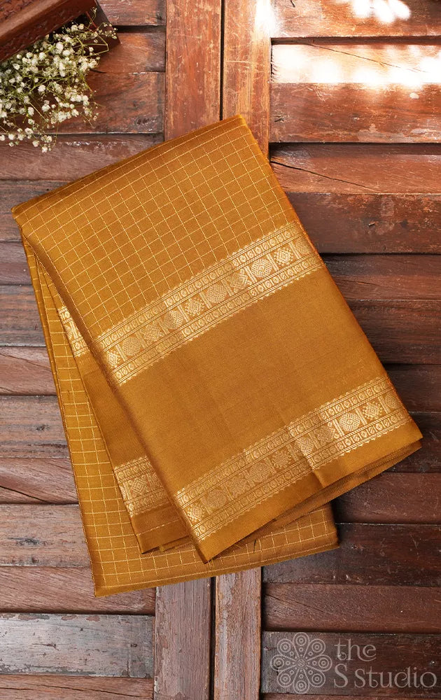 Methi green zari checked kanjeevaram silk saree with rettaipet border