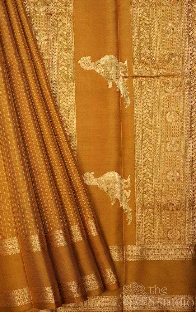 Methi green zari checked kanjeevaram silk saree with rettaipet border
