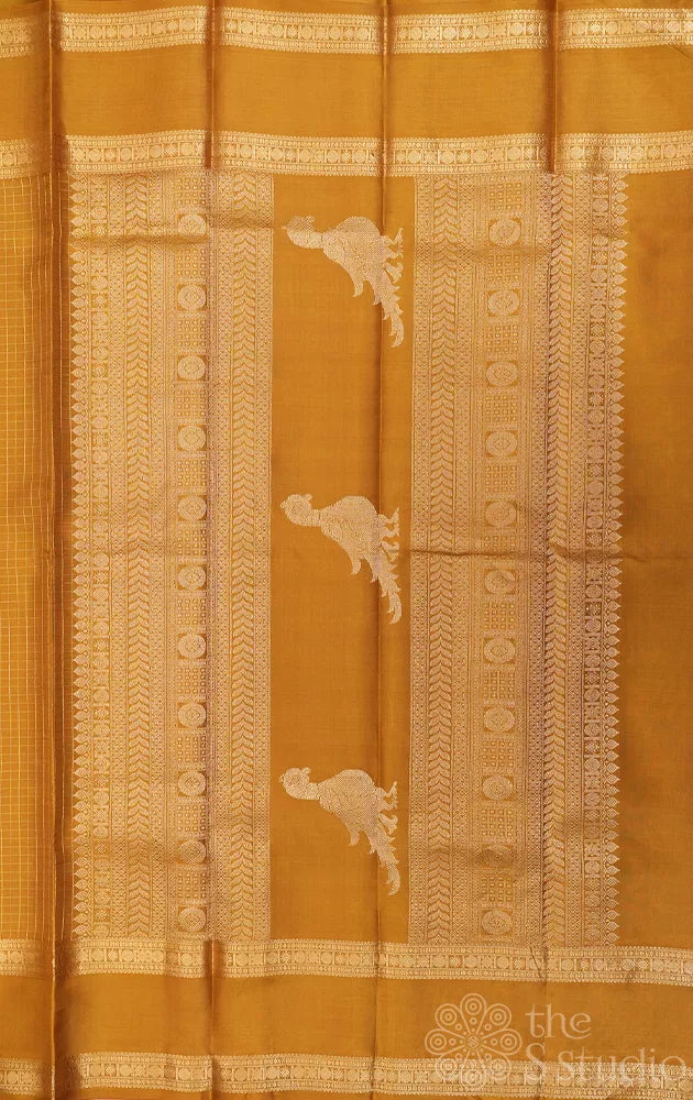 Methi green zari checked kanjeevaram silk saree with rettaipet border