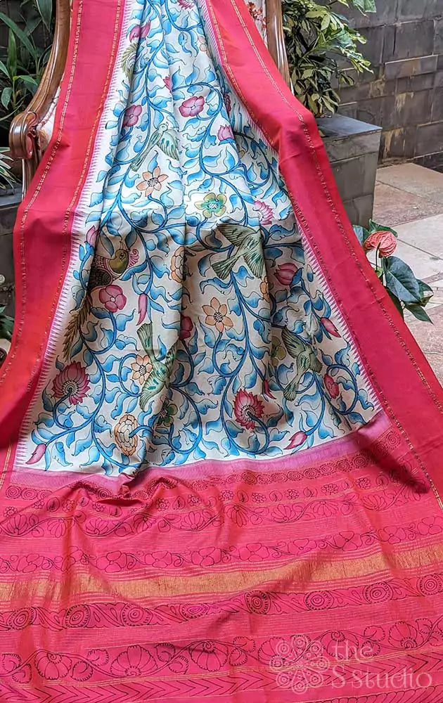 Off white hand painted kalamkari saree with peachish rose korvai border