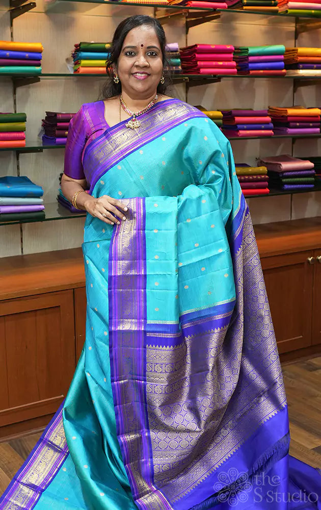 Sea green pure zari vairaoosi kanchipuram silk saree with korvai border