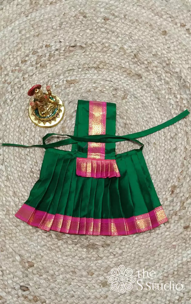 Green with peach  border Goddess vasthram