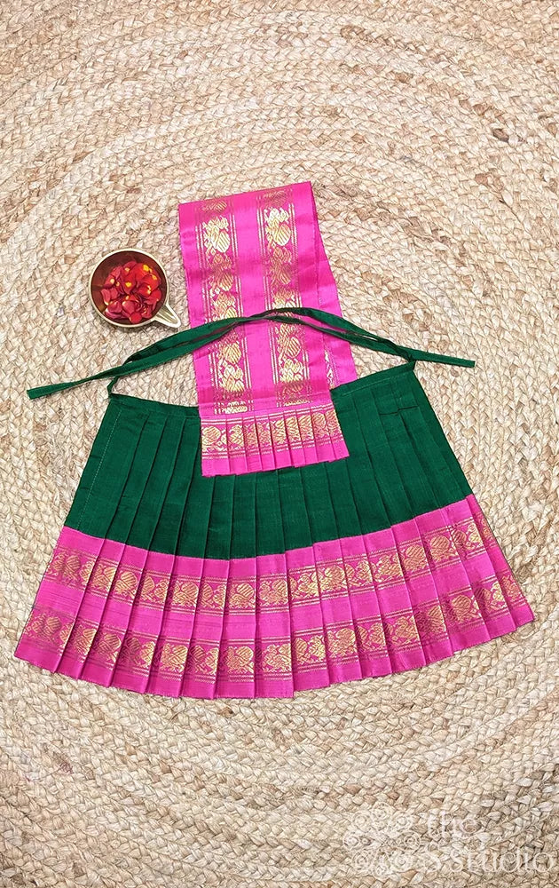 Green with pink rettaipet border goddess vasthram