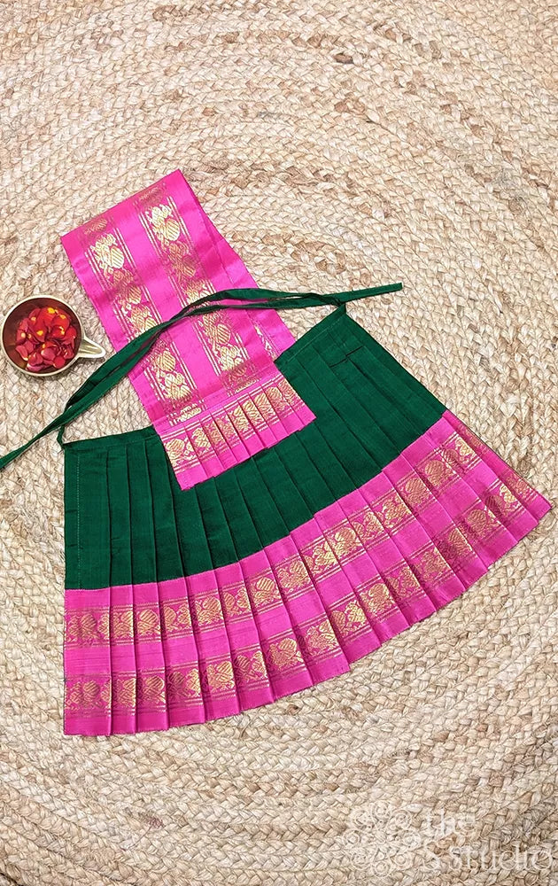 Green with pink rettaipet border goddess vasthram