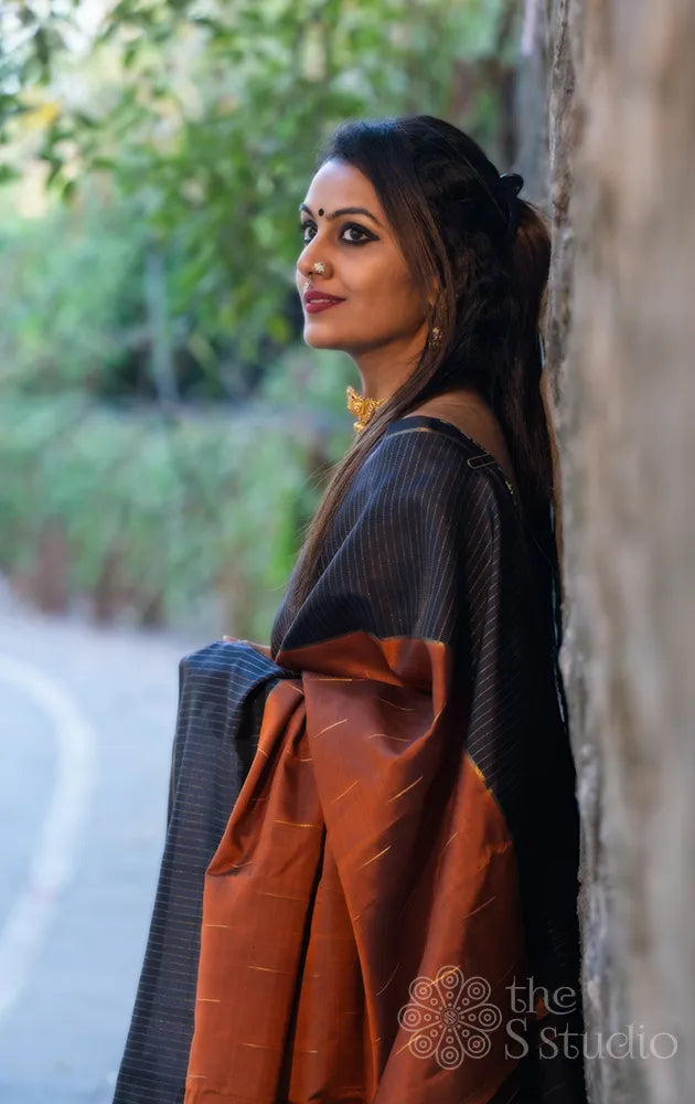 Female model posing in Saree - PixaHive