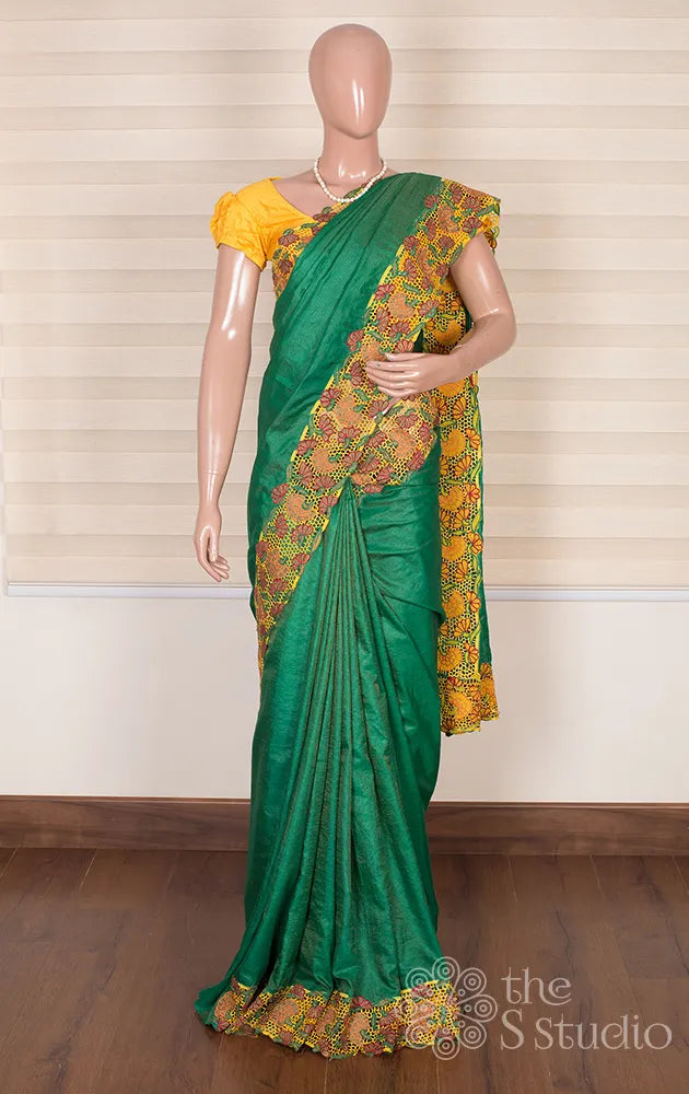 Buy Green Organza Hand And Gota Work Saree With Unstitched Blouse Piece For  Women by Geroo Jaipur Online at Aza Fashions.