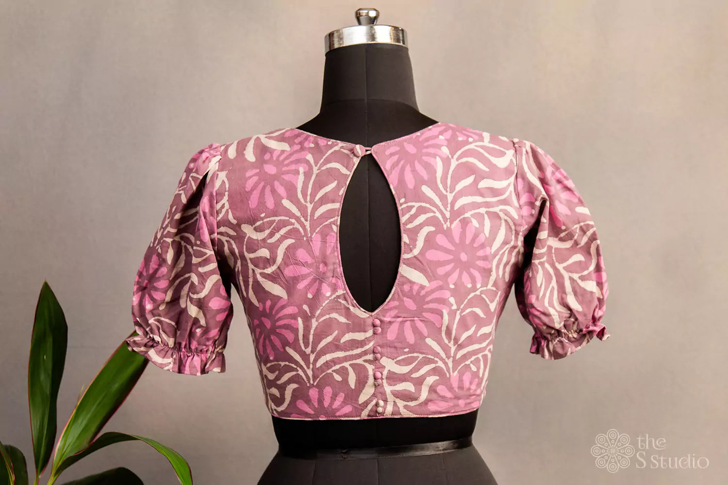 Pink printed cotton  blouse with neck pattern