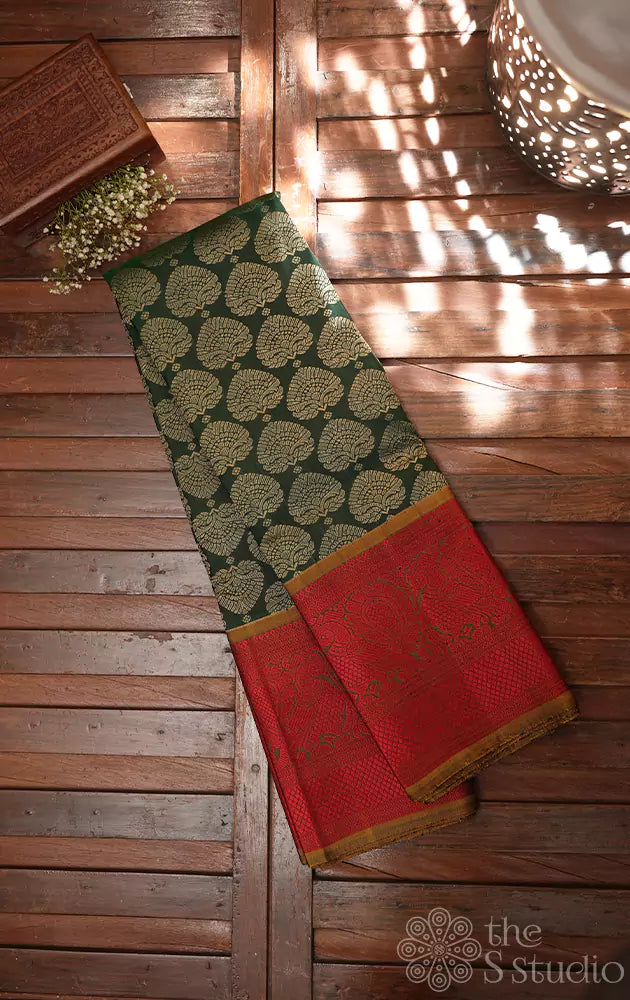 Green thread woven kanchi silk saree with red border