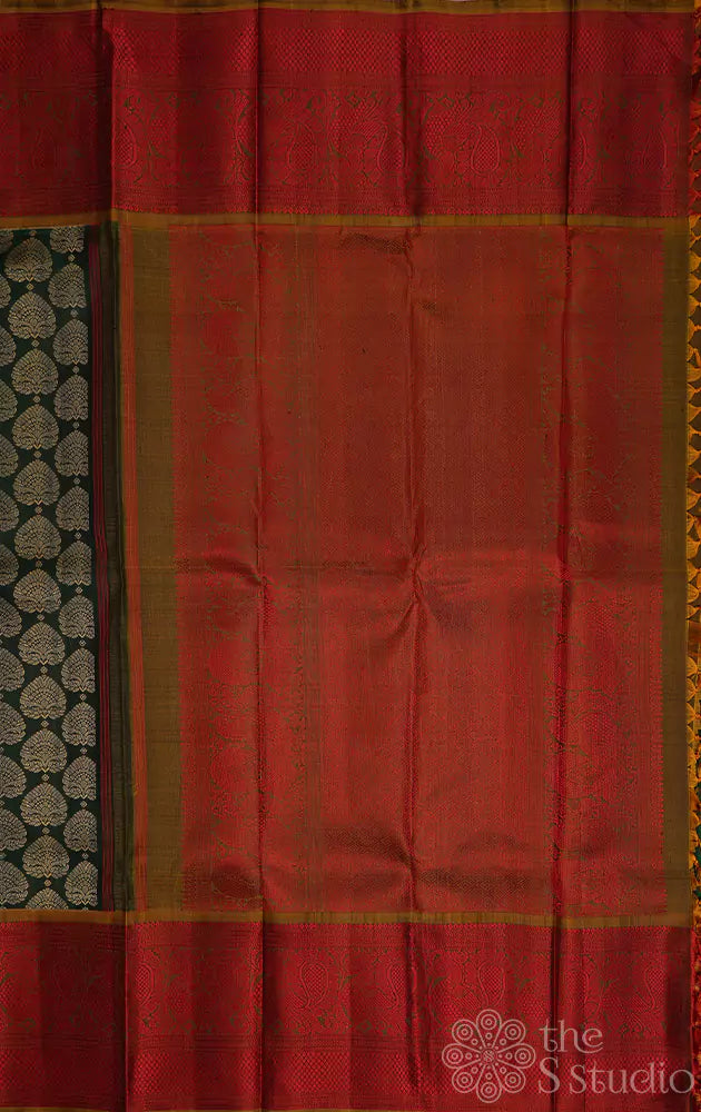 Green thread woven kanchi silk saree with red border