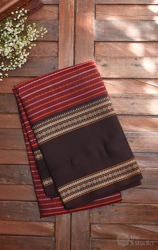 Maroon thread veldhari lines kanchi silk saree with rettai pet border