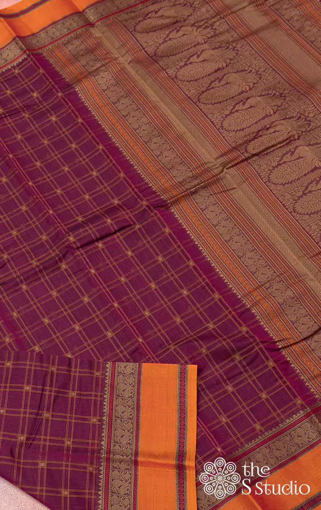 Deep Maroon Kanchi Cotton Saree With Checked Body And Contrast Border