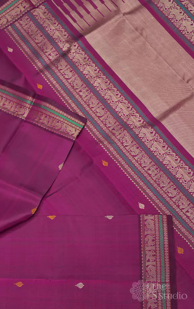 Magenta kanchipuram silk saree with threadwork border and pallu