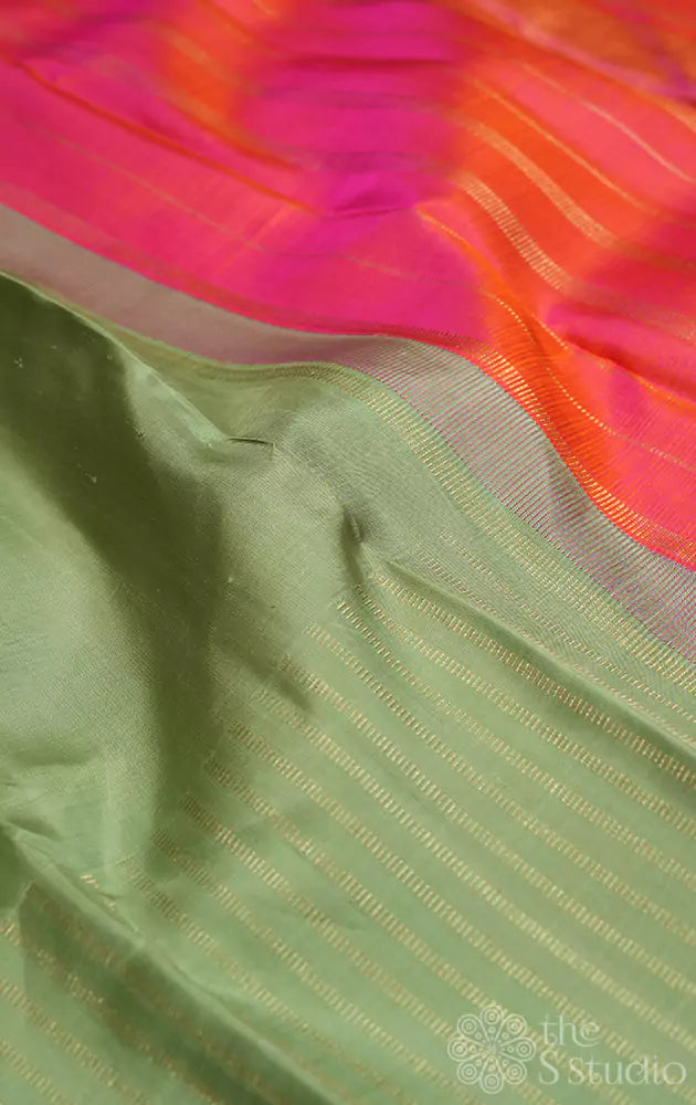Elachi green vertical thread lines kanjivaram saree with contrast pallu