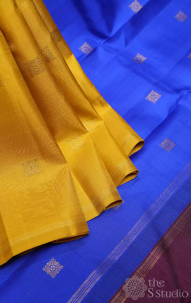 Sampanga greenish yellow kanjivaram saree with double coloured pallu
