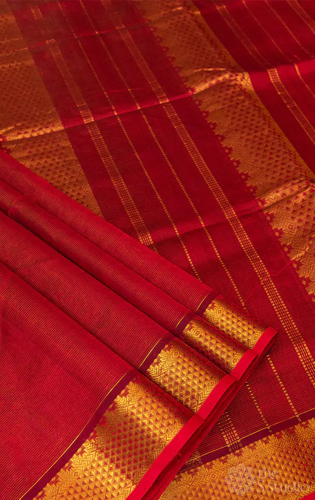 Maroon vairaoosi silk cotton ten yards saree with self border and pallu
